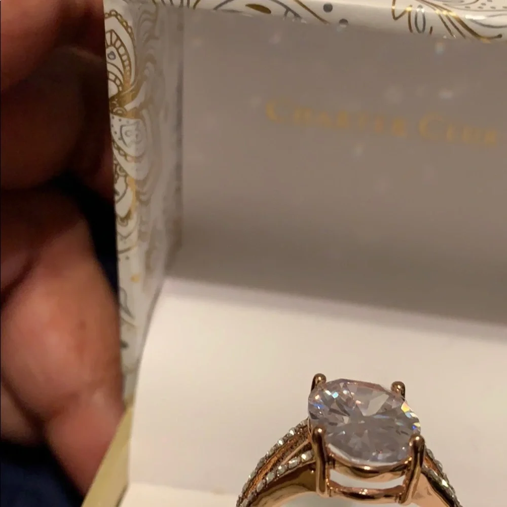 Rose Gold Large Oval Ring - Picture 4 of 4